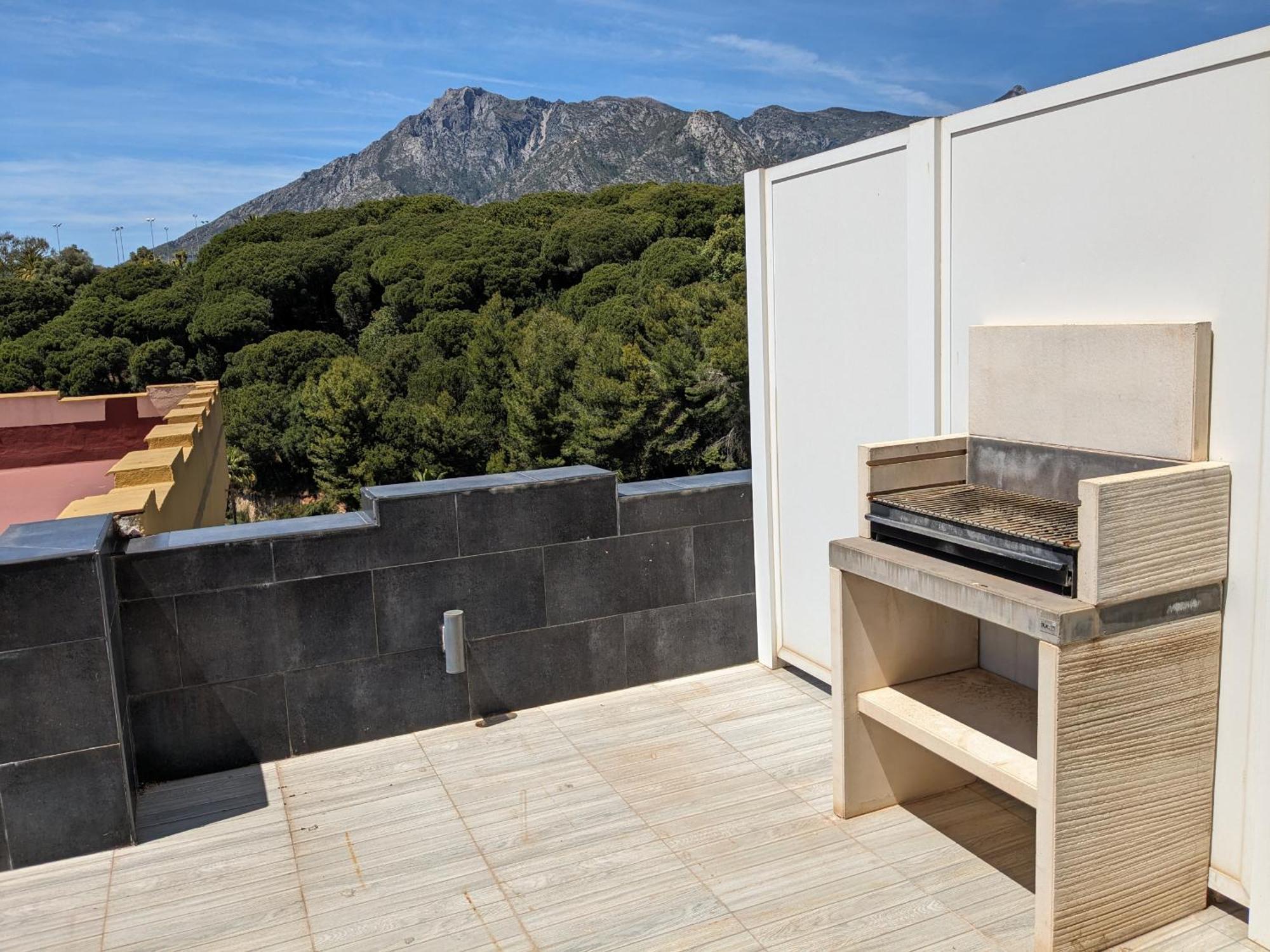Apartamentos Con Vistas Y Terraza En มาร์เบยา ภายนอก รูปภาพ