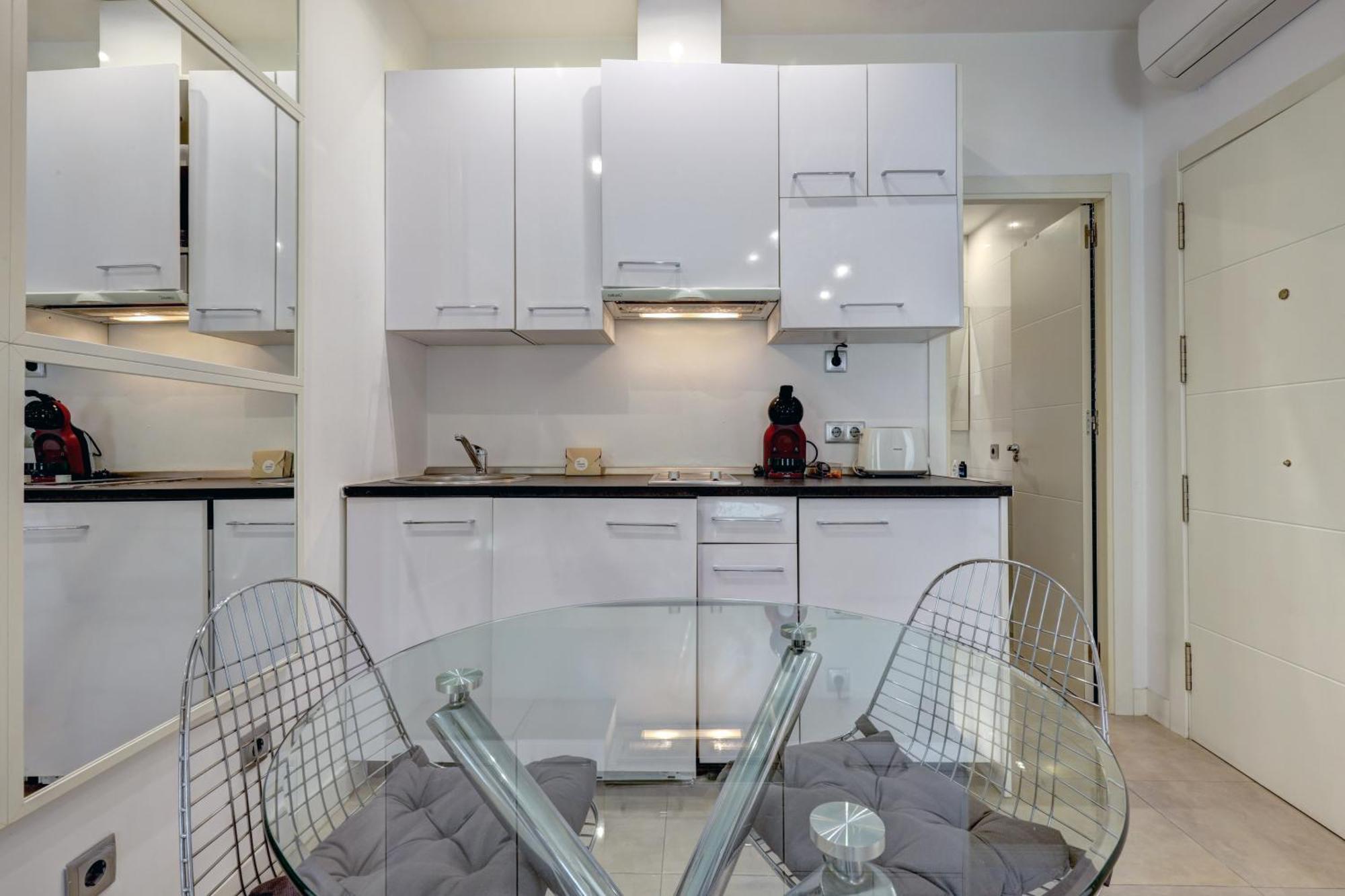 Apartamentos Con Vistas Y Terraza En มาร์เบยา ภายนอก รูปภาพ