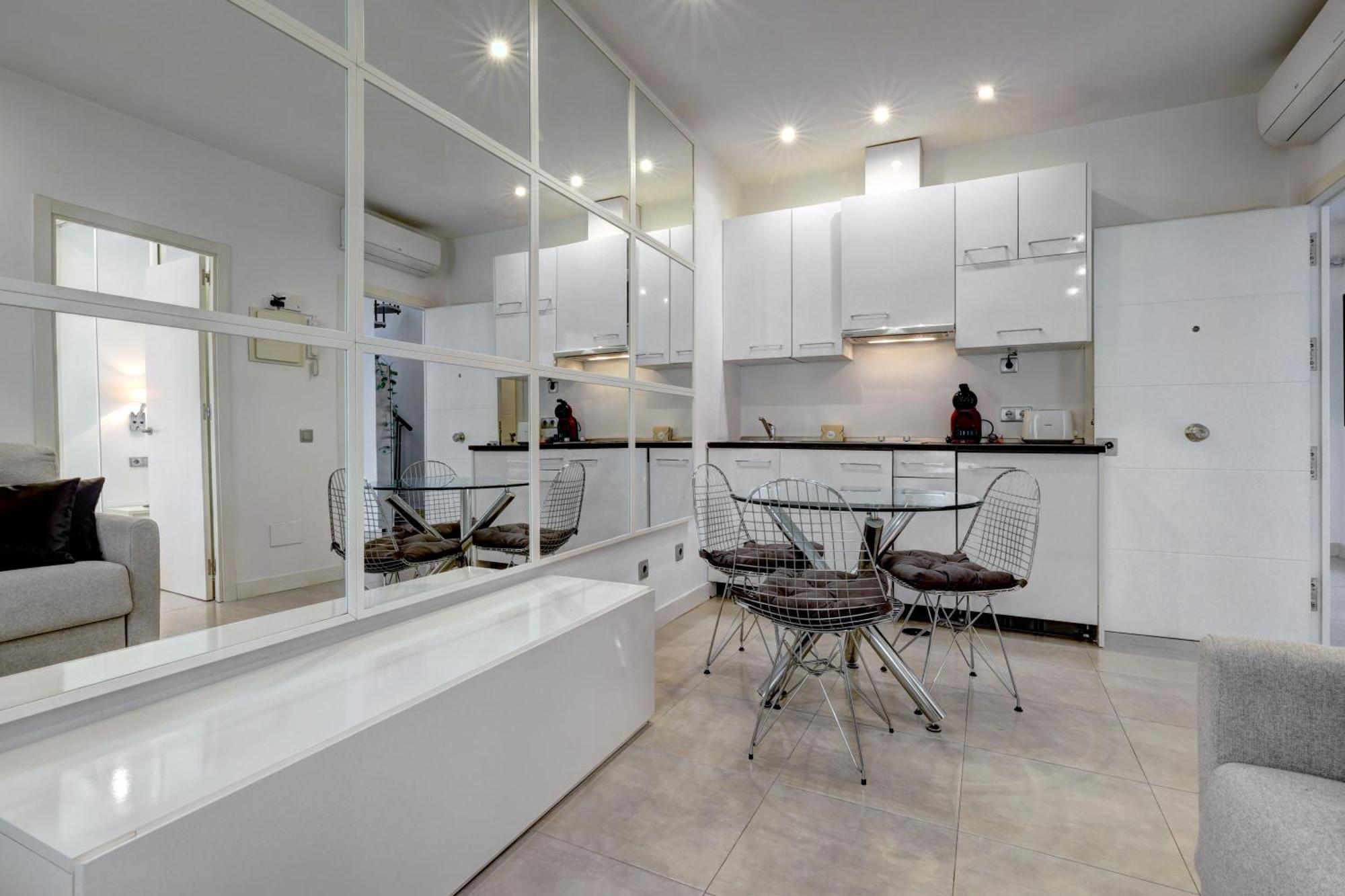 Apartamentos Con Vistas Y Terraza En มาร์เบยา ภายนอก รูปภาพ