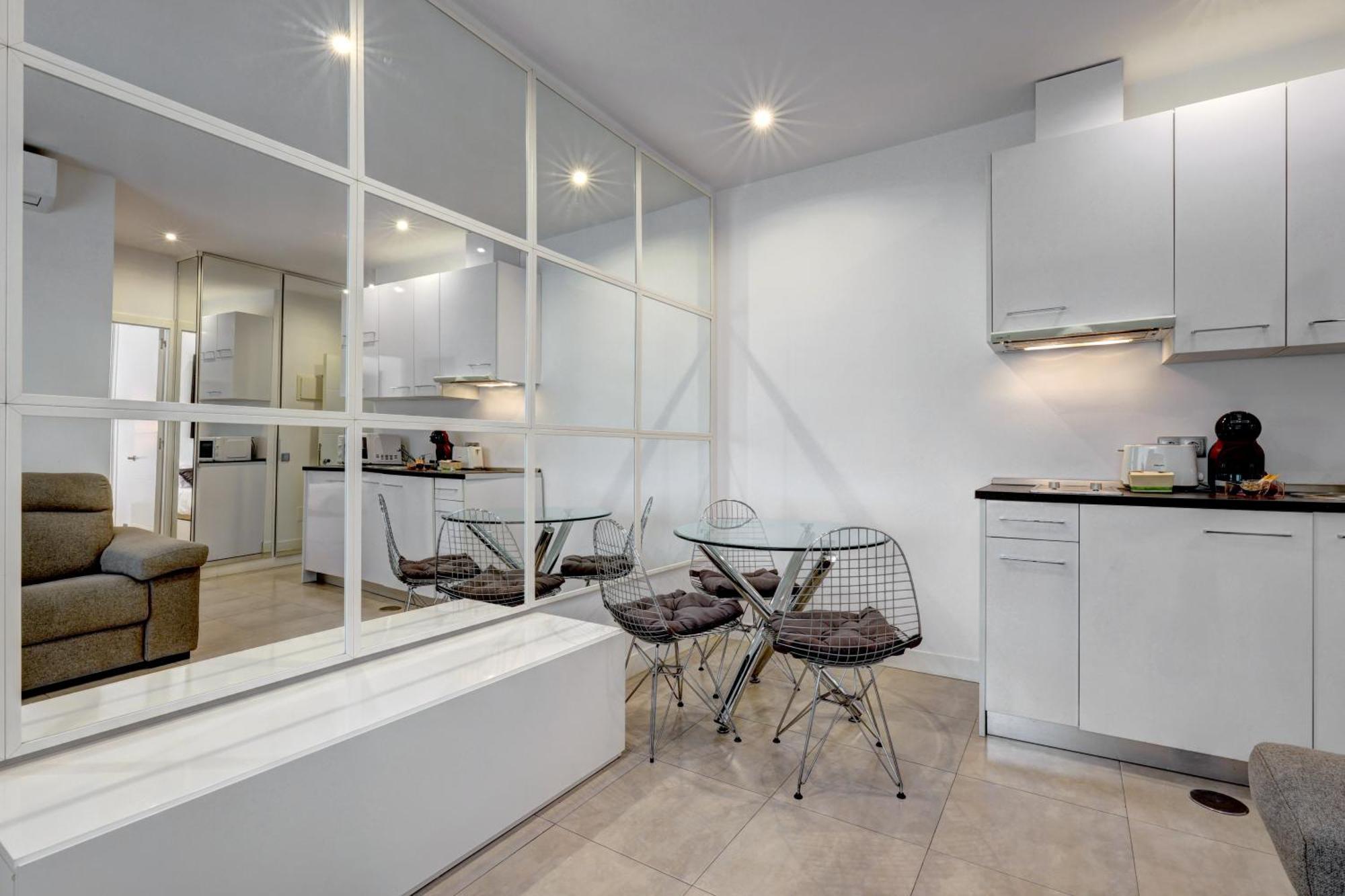 Apartamentos Con Vistas Y Terraza En มาร์เบยา ภายนอก รูปภาพ