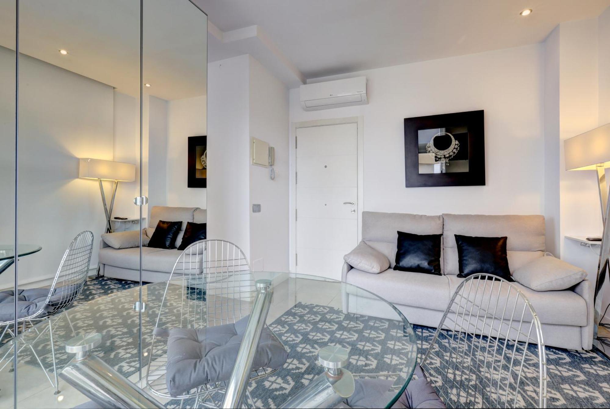 Apartamentos Con Vistas Y Terraza En มาร์เบยา ภายนอก รูปภาพ